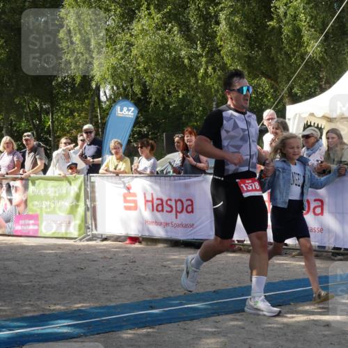 07.09.2025 - 19. Norderstedt Triathlon Zöllner http://msf.ph/oto/8785775 07.09.2025 12:51:14 Ziel 792, 1220, 1378 meine-sportfotos.de