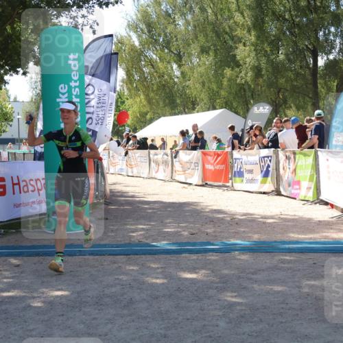 07.09.2025 - 19. Norderstedt Triathlon Zöllner http://msf.ph/oto/8785800 07.09.2025 13:20:08 Ziel 1262 meine-sportfotos.de