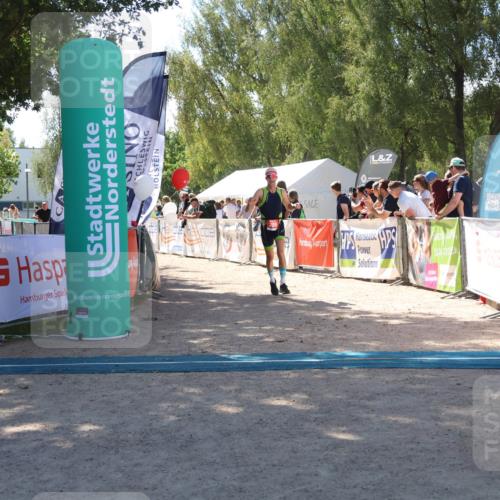 07.09.2025 - 19. Norderstedt Triathlon Zöllner http://msf.ph/oto/8785814 07.09.2025 13:20:21 Ziel 205 meine-sportfotos.de