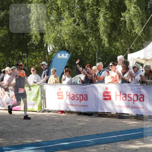 07.09.2025 - 19. Norderstedt Triathlon Zöllner http://msf.ph/oto/8785815 07.09.2025 12:51:57 Ziel 162, 163 meine-sportfotos.de