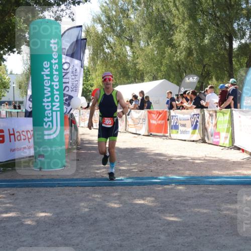 07.09.2025 - 19. Norderstedt Triathlon Zöllner http://msf.ph/oto/8785824 07.09.2025 13:20:22 Ziel 205 meine-sportfotos.de