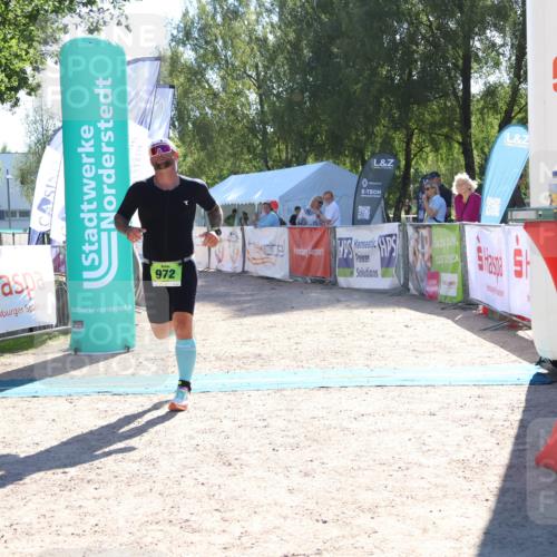 07.09.2025 - 19. Norderstedt Triathlon Zöllner http://msf.ph/oto/8785830 07.09.2025 15:33:51 Ziel 972 meine-sportfotos.de