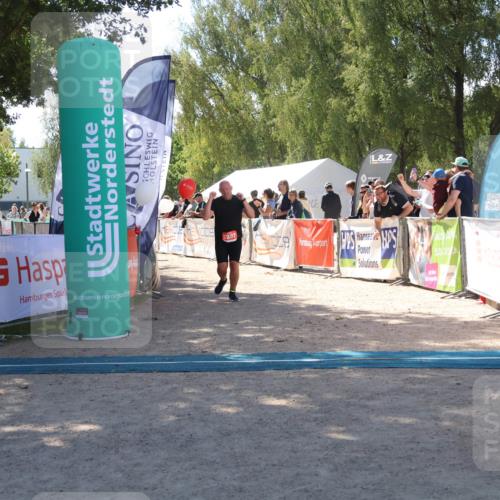 07.09.2025 - 19. Norderstedt Triathlon Zöllner http://msf.ph/oto/8785836 07.09.2025 13:20:29 Ziel 1397 meine-sportfotos.de