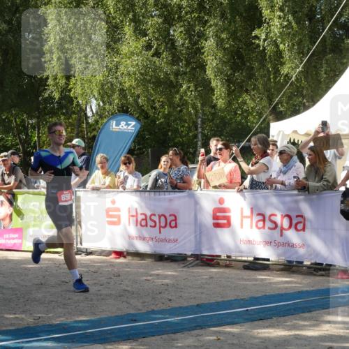 07.09.2025 - 19. Norderstedt Triathlon Zöllner http://msf.ph/oto/8785838 07.09.2025 12:52:32 Ziel 856 meine-sportfotos.de