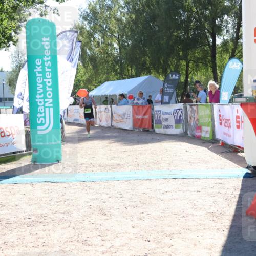 07.09.2025 - 19. Norderstedt Triathlon Zöllner http://msf.ph/oto/8785839 07.09.2025 15:33:54 Ziel 972, 992 meine-sportfotos.de
