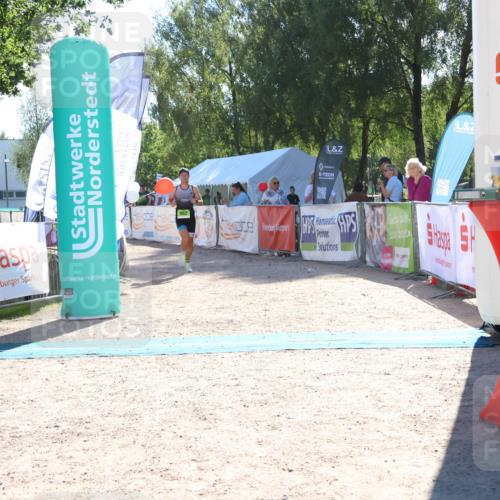 07.09.2025 - 19. Norderstedt Triathlon Zöllner http://msf.ph/oto/8785844 07.09.2025 15:33:55 Ziel 972, 992 meine-sportfotos.de