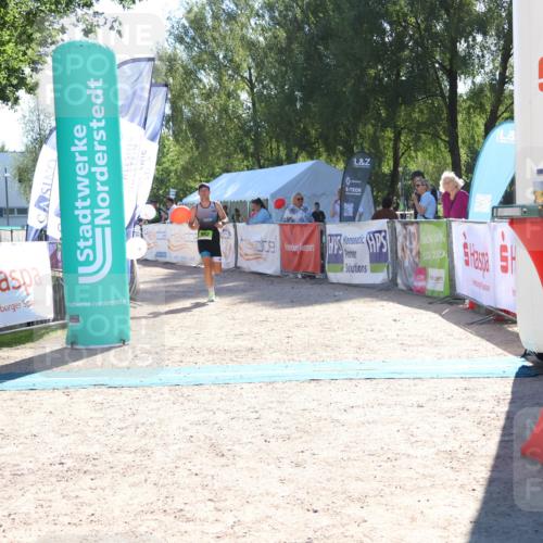 07.09.2025 - 19. Norderstedt Triathlon Zöllner http://msf.ph/oto/8785849 07.09.2025 15:33:55 Ziel 972, 992 meine-sportfotos.de