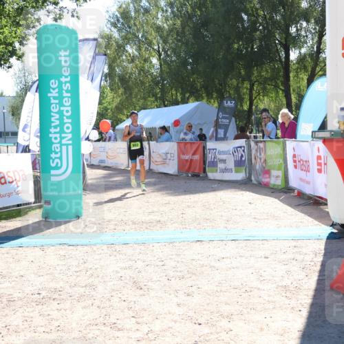 07.09.2025 - 19. Norderstedt Triathlon Zöllner http://msf.ph/oto/8785852 07.09.2025 15:33:55 Ziel 972, 992 meine-sportfotos.de