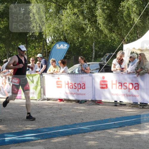 07.09.2025 - 19. Norderstedt Triathlon Zöllner http://msf.ph/oto/8785860 07.09.2025 12:53:12 Ziel 802, 1359 meine-sportfotos.de