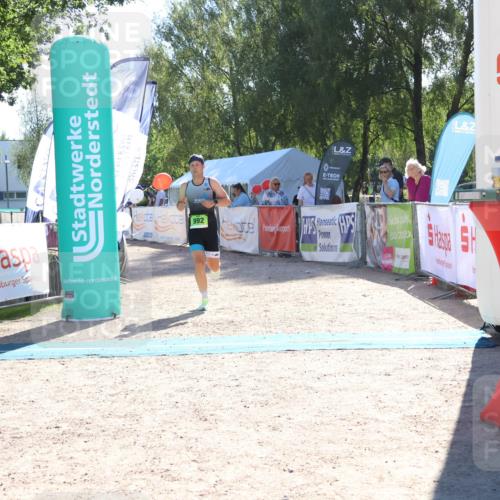 07.09.2025 - 19. Norderstedt Triathlon Zöllner http://msf.ph/oto/8785864 07.09.2025 15:33:56 Ziel 972, 992 meine-sportfotos.de