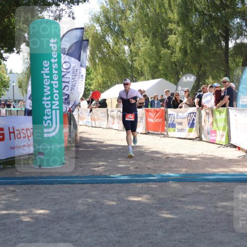 07.09.2025 - 19. Norderstedt Triathlon Zöllner http://msf.ph/oto/8785902 07.09.2025 13:20:55 Ziel 754 meine-sportfotos.de
