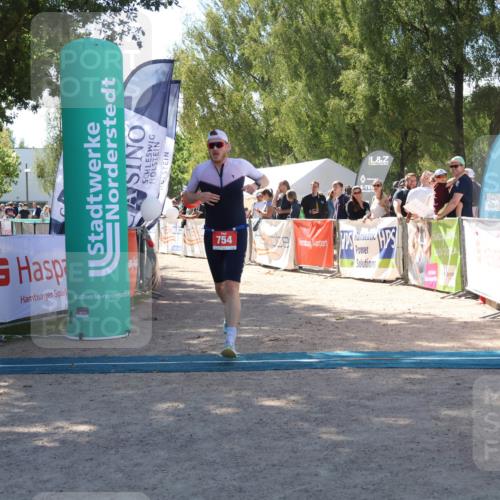 07.09.2025 - 19. Norderstedt Triathlon Zöllner http://msf.ph/oto/8785911 07.09.2025 13:20:56 Ziel 754 meine-sportfotos.de