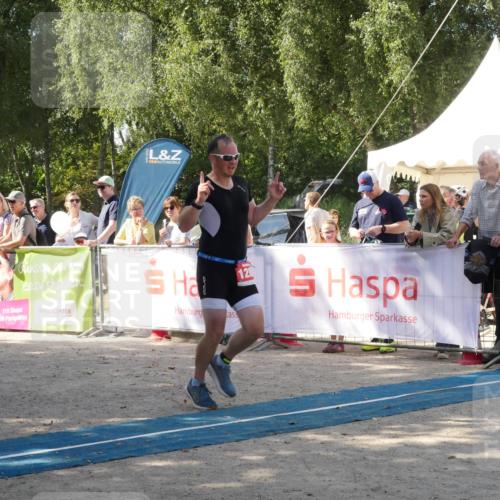 07.09.2025 - 19. Norderstedt Triathlon Zöllner http://msf.ph/oto/8785914 07.09.2025 12:54:02 Ziel 192, 1280 meine-sportfotos.de