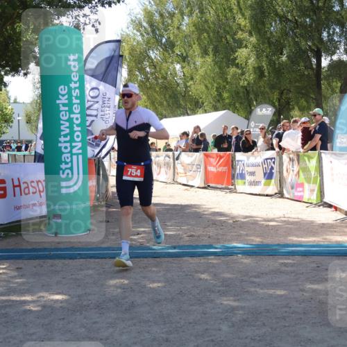 07.09.2025 - 19. Norderstedt Triathlon Zöllner http://msf.ph/oto/8785915 07.09.2025 13:20:57 Ziel 754 meine-sportfotos.de