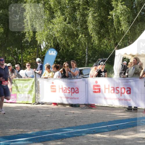 07.09.2025 - 19. Norderstedt Triathlon Zöllner http://msf.ph/oto/8785916 07.09.2025 12:55:01 Ziel 1346 meine-sportfotos.de