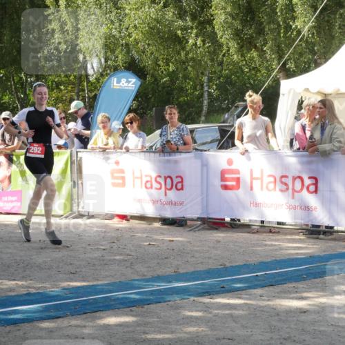 07.09.2025 - 19. Norderstedt Triathlon Zöllner http://msf.ph/oto/8785944 07.09.2025 12:55:37 Ziel 292 meine-sportfotos.de