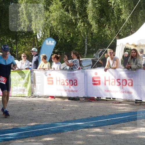 07.09.2025 - 19. Norderstedt Triathlon Zöllner http://msf.ph/oto/8785959 07.09.2025 12:56:37 Ziel 261, 807, 1249, 1294 meine-sportfotos.de