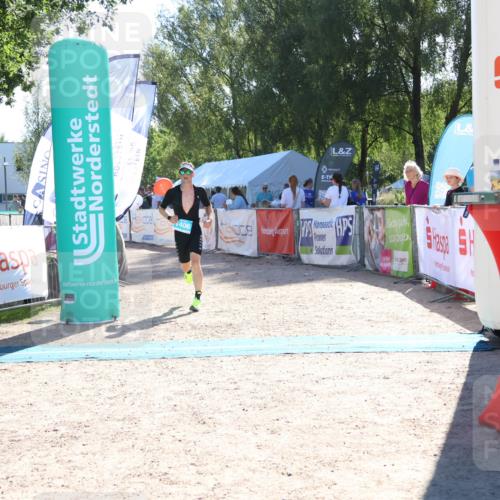07.09.2025 - 19. Norderstedt Triathlon Zöllner http://msf.ph/oto/8785966 07.09.2025 15:35:08 Ziel 393, 1406 meine-sportfotos.de