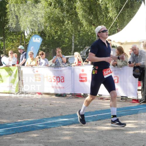 07.09.2025 - 19. Norderstedt Triathlon Zöllner http://msf.ph/oto/8785984 07.09.2025 12:56:46 Ziel 1241, 1351, 1387 meine-sportfotos.de
