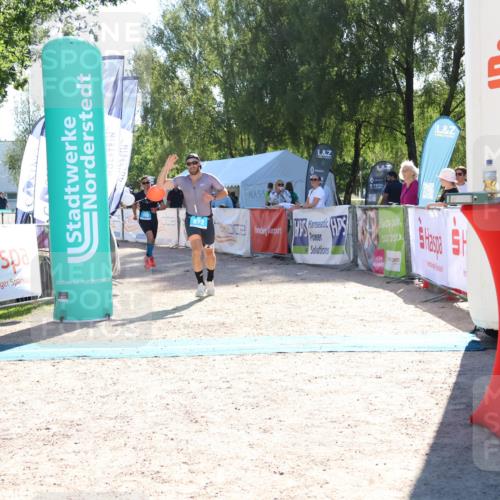 07.09.2025 - 19. Norderstedt Triathlon Zöllner http://msf.ph/oto/8785991 07.09.2025 15:35:54 Ziel 369, 872 meine-sportfotos.de