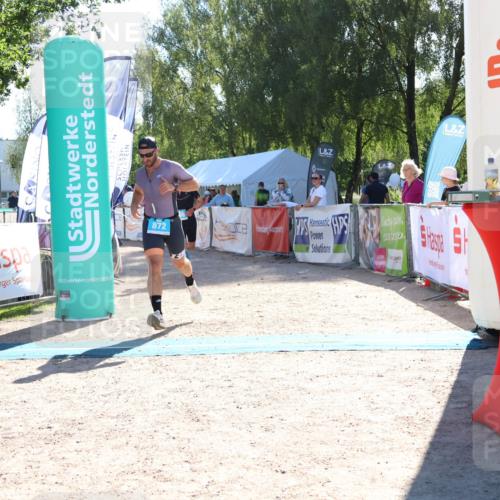 07.09.2025 - 19. Norderstedt Triathlon Zöllner http://msf.ph/oto/8786003 07.09.2025 15:35:54 Ziel 369, 872 meine-sportfotos.de