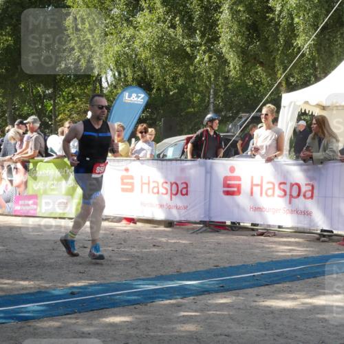 07.09.2025 - 19. Norderstedt Triathlon Zöllner http://msf.ph/oto/8786005 07.09.2025 12:57:20 Ziel 850 meine-sportfotos.de