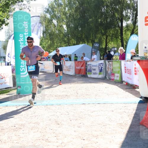 07.09.2025 - 19. Norderstedt Triathlon Zöllner http://msf.ph/oto/8786010 07.09.2025 15:35:55 Ziel 369, 872 meine-sportfotos.de