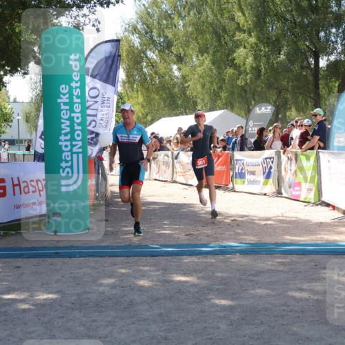 07.09.2025 - 19. Norderstedt Triathlon Zöllner http://msf.ph/oto/8786012 07.09.2025 13:21:59 Ziel 220, 249, 301 meine-sportfotos.de
