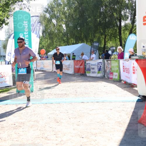 07.09.2025 - 19. Norderstedt Triathlon Zöllner http://msf.ph/oto/8786015 07.09.2025 15:35:55 Ziel 369, 872 meine-sportfotos.de