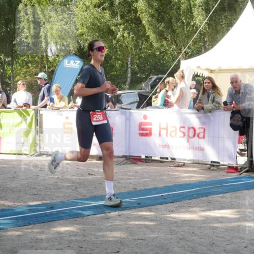 07.09.2025 - 19. Norderstedt Triathlon Zöllner http://msf.ph/oto/8786017 07.09.2025 12:57:26 Ziel 258, 850 meine-sportfotos.de