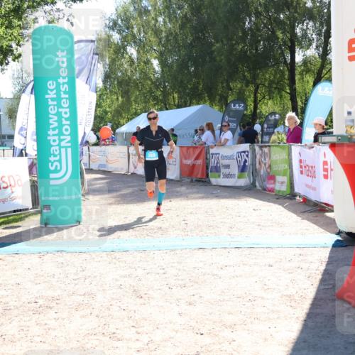 07.09.2025 - 19. Norderstedt Triathlon Zöllner http://msf.ph/oto/8786027 07.09.2025 15:35:56 Ziel 369, 872 meine-sportfotos.de