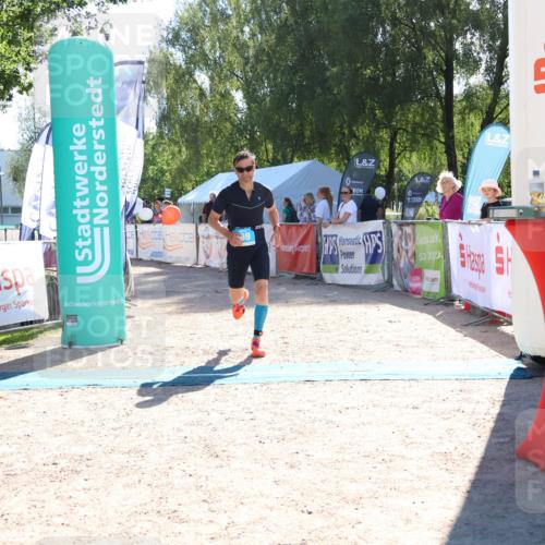 07.09.2025 - 19. Norderstedt Triathlon Zöllner http://msf.ph/oto/8786040 07.09.2025 15:35:56 Ziel 369, 872 meine-sportfotos.de