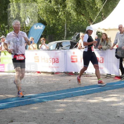07.09.2025 - 19. Norderstedt Triathlon Zöllner http://msf.ph/oto/8786068 07.09.2025 12:57:58 Ziel 1309, 1361, 1379 meine-sportfotos.de