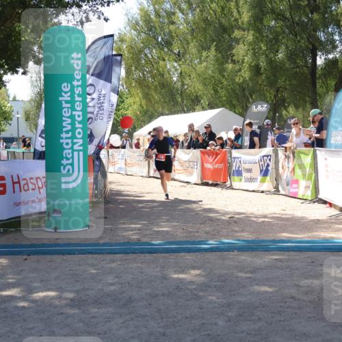 07.09.2025 - 19. Norderstedt Triathlon Zöllner http://msf.ph/oto/8786111 07.09.2025 13:23:16 Ziel 766 meine-sportfotos.de