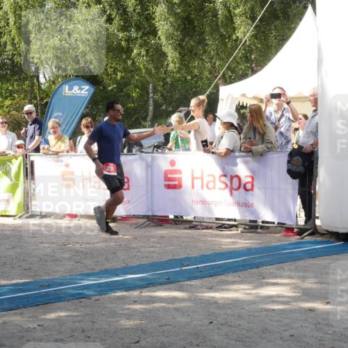 07.09.2025 - 19. Norderstedt Triathlon Zöllner http://msf.ph/oto/8786126 07.09.2025 12:58:50 Ziel 227, 251 meine-sportfotos.de