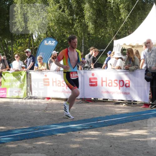 07.09.2025 - 19. Norderstedt Triathlon Zöllner http://msf.ph/oto/8786149 07.09.2025 12:59:04 Ziel 1329 meine-sportfotos.de