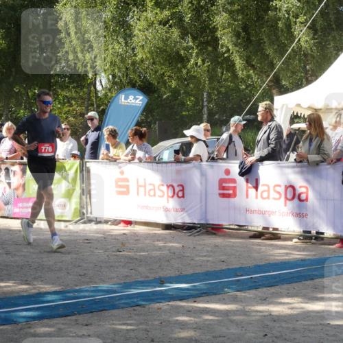07.09.2025 - 19. Norderstedt Triathlon Zöllner http://msf.ph/oto/8786172 07.09.2025 13:00:03 Ziel 776, 1255 meine-sportfotos.de