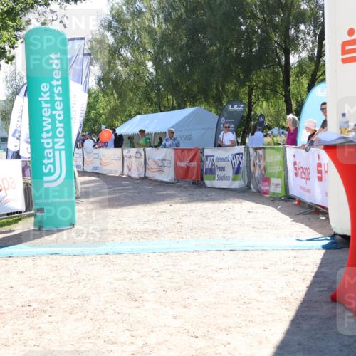 07.09.2025 - 19. Norderstedt Triathlon Zöllner http://msf.ph/oto/8786177 07.09.2025 15:38:39 Ziel  meine-sportfotos.de