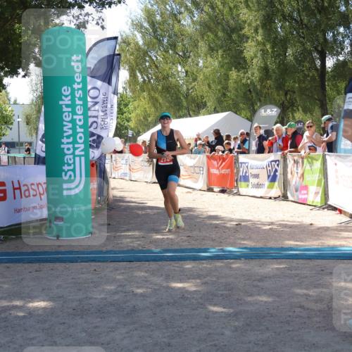 07.09.2025 - 19. Norderstedt Triathlon Zöllner http://msf.ph/oto/8786178 07.09.2025 13:23:55 Ziel 274 meine-sportfotos.de