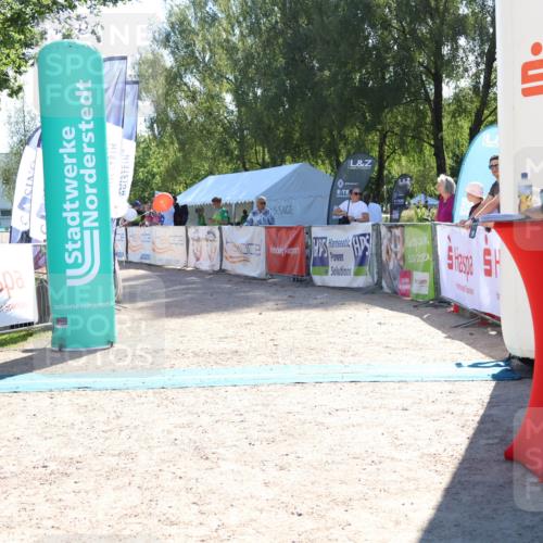 07.09.2025 - 19. Norderstedt Triathlon Zöllner http://msf.ph/oto/8786186 07.09.2025 15:38:39 Ziel  meine-sportfotos.de
