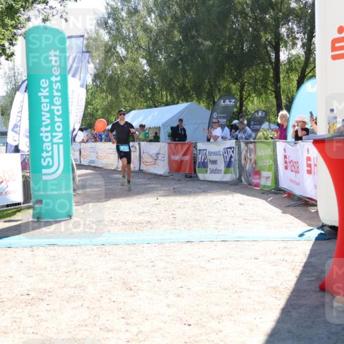 07.09.2025 - 19. Norderstedt Triathlon Zöllner http://msf.ph/oto/8786199 07.09.2025 15:39:16 Ziel 879 meine-sportfotos.de