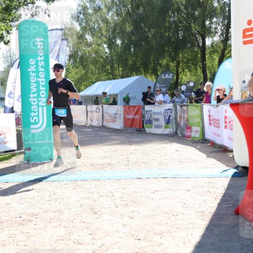 07.09.2025 - 19. Norderstedt Triathlon Zöllner http://msf.ph/oto/8786222 07.09.2025 15:39:17 Ziel 879 meine-sportfotos.de