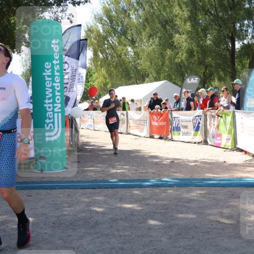 07.09.2025 - 19. Norderstedt Triathlon Zöllner http://msf.ph/oto/8786225 07.09.2025 13:24:05 Ziel 174, 1234 meine-sportfotos.de