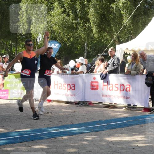 07.09.2025 - 19. Norderstedt Triathlon Zöllner http://msf.ph/oto/8786240 07.09.2025 13:00:18 Ziel 696, 1213, 1327 meine-sportfotos.de