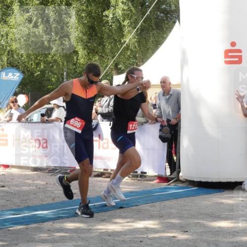 07.09.2025 - 19. Norderstedt Triathlon Zöllner http://msf.ph/oto/8786247 07.09.2025 13:00:19 Ziel 696, 1213, 1327 meine-sportfotos.de