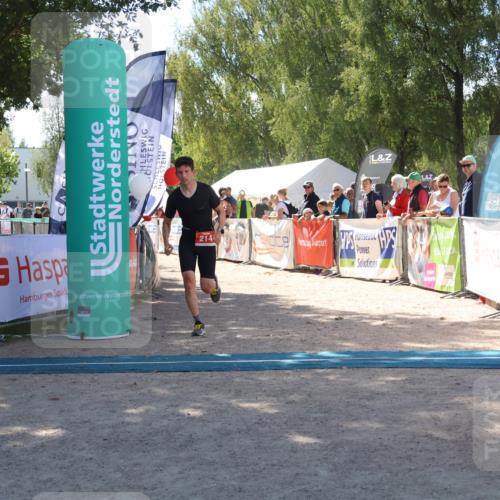 07.09.2025 - 19. Norderstedt Triathlon Zöllner http://msf.ph/oto/8786248 07.09.2025 13:24:19 Ziel  meine-sportfotos.de