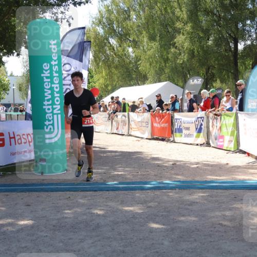 07.09.2025 - 19. Norderstedt Triathlon Zöllner http://msf.ph/oto/8786253 07.09.2025 13:24:19 Ziel  meine-sportfotos.de