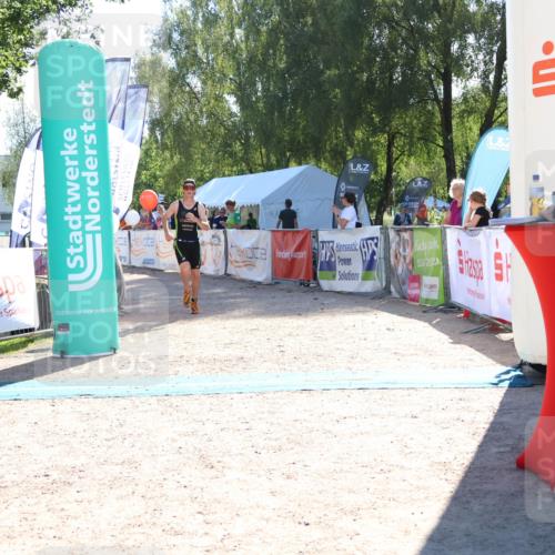 07.09.2025 - 19. Norderstedt Triathlon Zöllner http://msf.ph/oto/8786255 07.09.2025 15:39:33 Ziel 995 meine-sportfotos.de