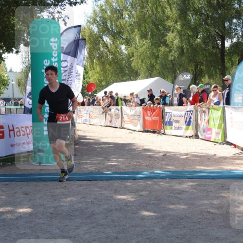 07.09.2025 - 19. Norderstedt Triathlon Zöllner http://msf.ph/oto/8786256 07.09.2025 13:24:19 Ziel  meine-sportfotos.de