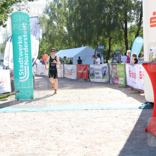 07.09.2025 - 19. Norderstedt Triathlon Zöllner http://msf.ph/oto/8786265 07.09.2025 15:39:34 Ziel 995 meine-sportfotos.de